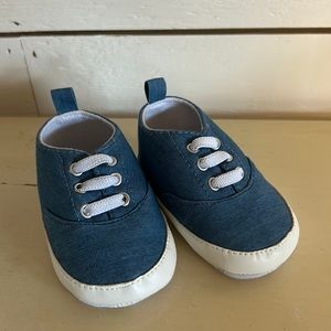 Crown & Ivy 0-3 months shoes